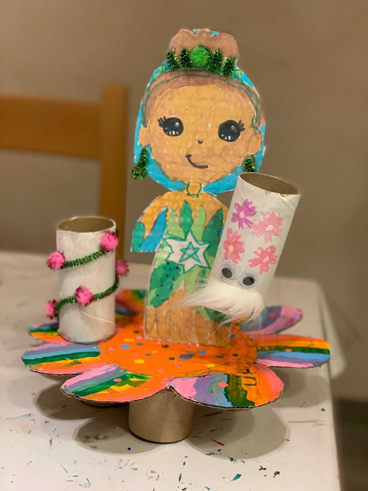 Kid's Arts,Crafts,Puppet making